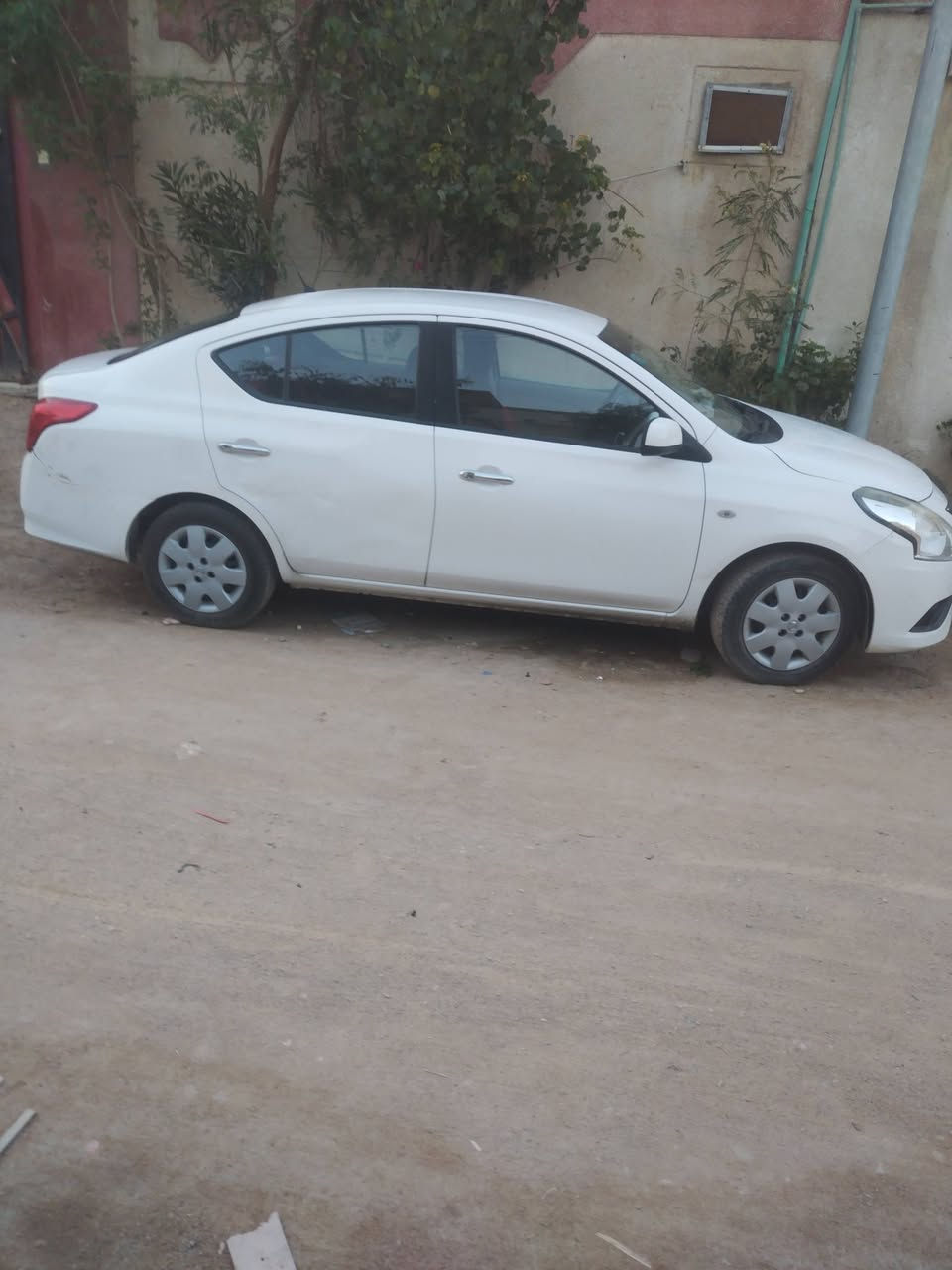 صني مديل 2023 ام البليته الزركه اماراتيه الاصلية معوقين المعوق بمنطقتنه حي الزيتون بيه ضربه بل چاملق الايسر وبيه ضربات وبيه شويه معجون ماشية  65 الف بيه ملاحضات بصيطه السعر 105 بيه مجال قليل العنوان مطيحة حي الزيتون رقم الهاتف ***********
