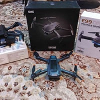 ٤ درونات بهذا الشكل  قيمهن وبالعافيه  ٠٧٧٣٦٦٥٦٧٧٠