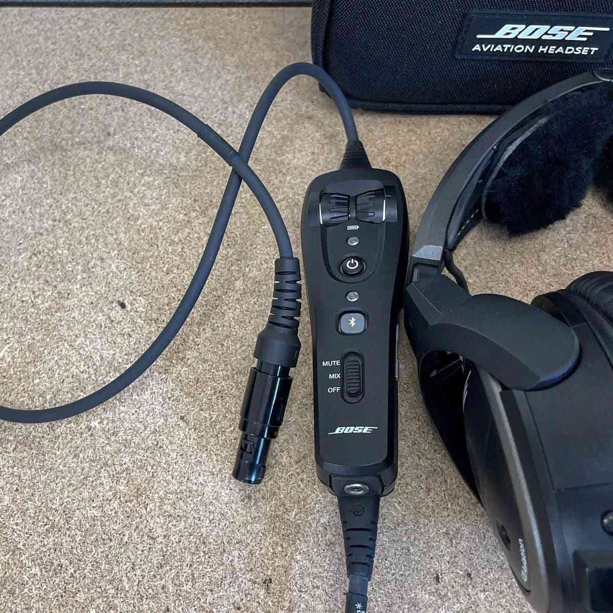 عندي هذي السماعات  BOSE A20 aviation مامستخدمةً جديده 
اشتريتها  ب1600$
قبل سنه 
واريد ابيعها 
رايدها ٨٠٠$ 
الي يريدها يراسلني خاص ويجي ياخذها 
بغداد العامريه
لا يوجد توصيل


**إذا كنت صاحب هذا الإعلان وتريد حذفه لأي سبب، رجاءا أرسل رسالة إلى الدعم الفني**