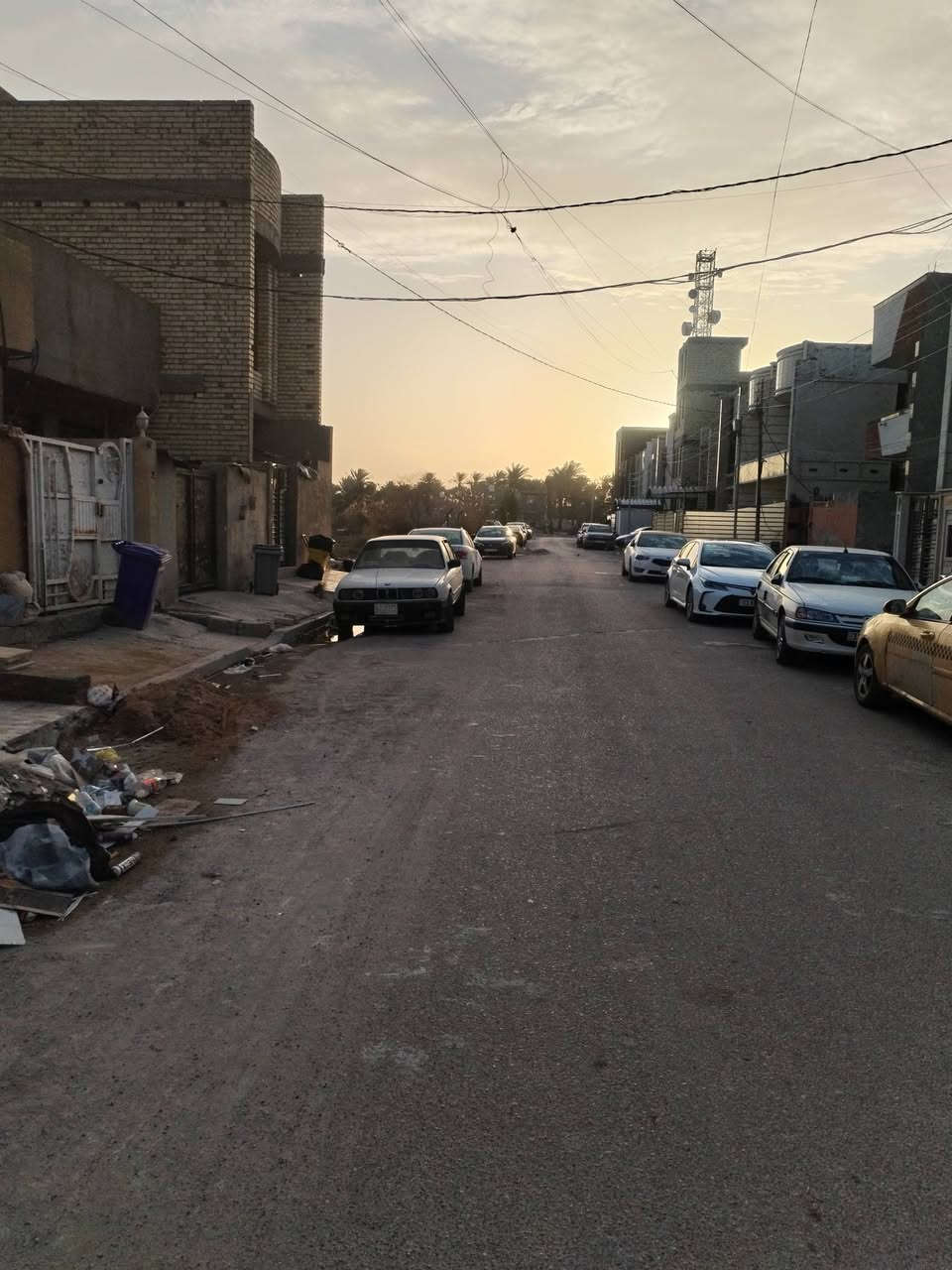 من رخصه مدير الكروب المحترم بيت للبيع زراعي عقد 117 نهاية شارع سوك رضا مساحه 110 على شارع التبليط مو فرعي خدمات كامله للاستفسار مراسله او اتصال ***********
