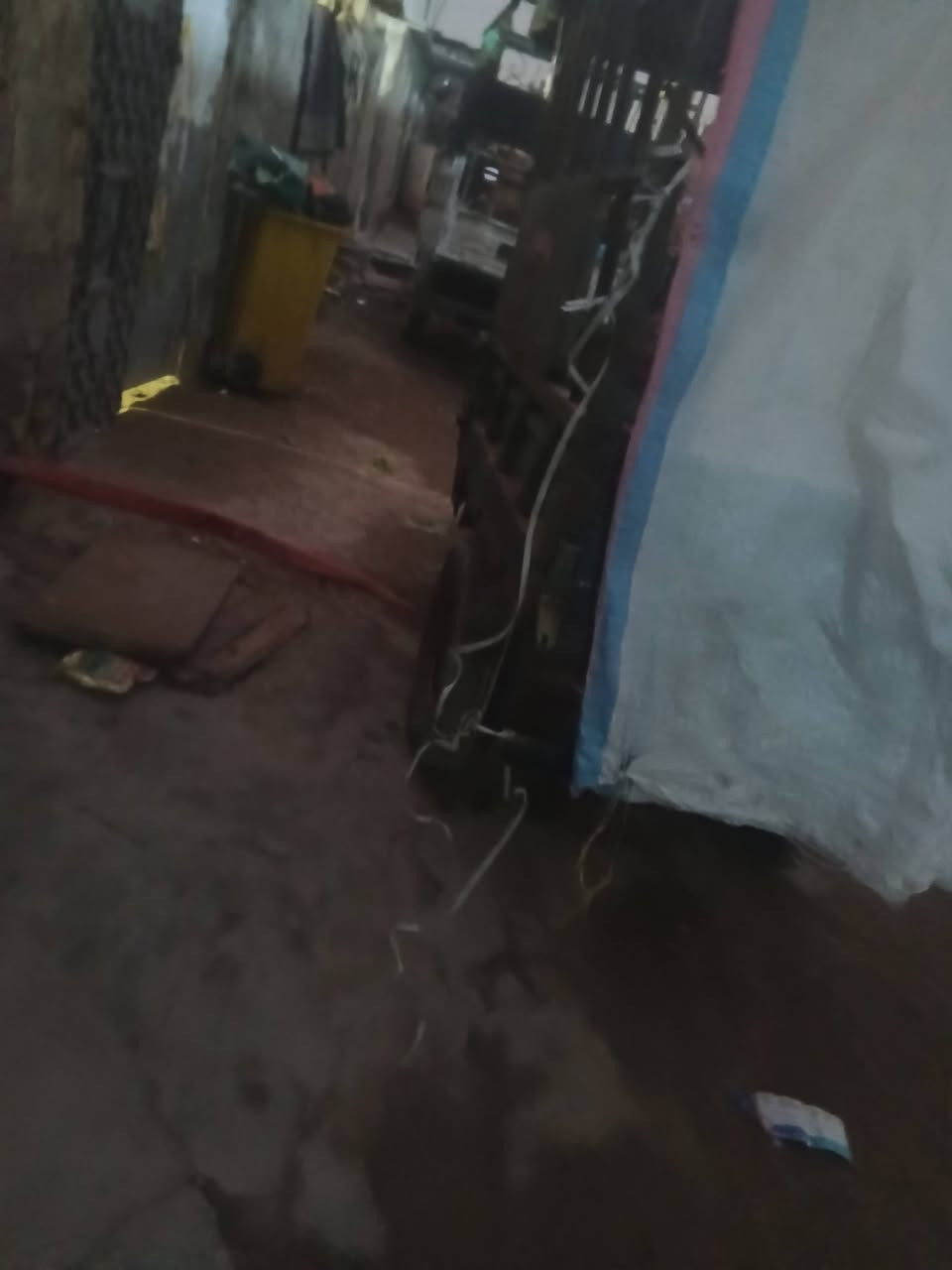 اسلام عليكم اخوان ستوته شحن اللبيع ستوته نضيفه عارضه 600او ابيه مجال مكاني بغداد الحسينيه شارع المدارس هاذه رقمي تصل عليه ***********
