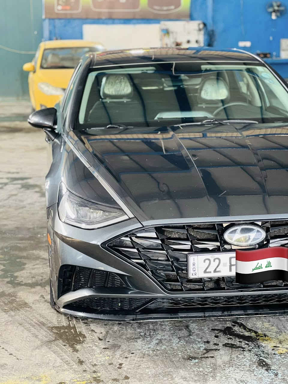 🔹 سوناتا موديل 2022 وارد أمريكي
• حادث بسيط (ربع الجاملغ الخلفي جهة السايق) ✅
 • باقي السيارة كفالة عامة مثل  الوكالة
 • السيارة كلها ليبل واحد يعني 100‎%
🔸 المحرك المرغوب:
 • حجم 2500 تنفّس طبيعي المرغوب 
 • نظام متطور 8 بخاخات (4 بخاخات دوش + 4 بخاخات GDI)
🔸 مواصفات السيارة :
 • بصمة تشغيل + تشغيل عن بعد
‏ • Auto Hold
‏ • Drive Mode (4 وضعيات قيادة)
 • قيادة آلية + تحديد المسار
 • تبريد شاشه منفصل + تبريد ثلج ❄️
 • رادار أمامي وخلفي وجانبي
 • توقف ذاتي عند الخطر 🚨
 • فول مواصفات عدا الفتحة
 • تخم تاير جديد
       •كشنات تدفئه 
       •كشنات كهربائية فول تحكم 

📌 السيارة جديدة بمعنى الكلمة، حتى ماء الراديتر بعده مال الشركة 💧
📌 رقم أربيل دولي بأسمي وتحويل مباشر
📌 السيارة ترايك للبصرة ✅
📌 بدون نقص برغي واحد 🔧
🖼️صور الحادث مرفقة بالمنشور 

💎 سعرها فقط 195$ ورقة  – وبيه مجال!
📌 بابل حله 
📞 للتواصل: 
يتوفر واتساب 
***********
