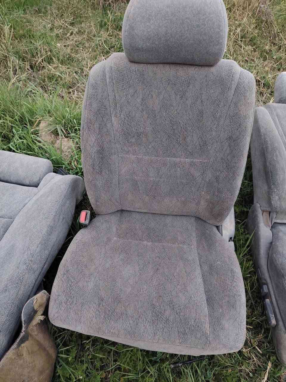 كشنات بطه حاويه بل كارتون سعر خاص ***********
