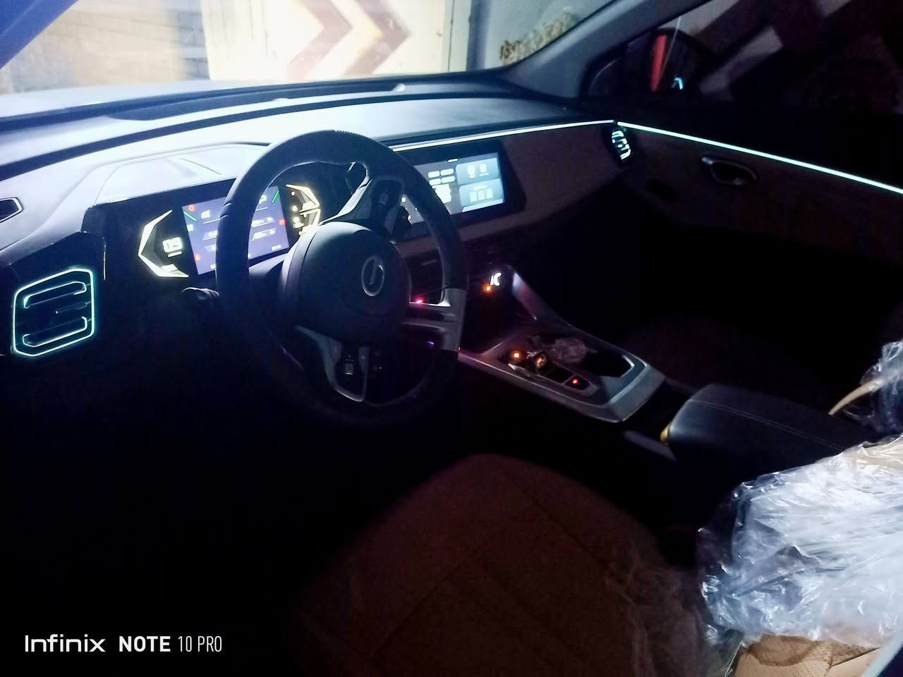 للبيع او المراوس بسياره سعرها اقل لان محتاج فرق مبلغ 
GAC GS3 2024 فول مواصفات
رقم اربيل
ماشيه 2000 فقط
شاشه تحكم كامله 
تشغيل عن بعد
فتحه بانوراما 
جنطه كهربائيه
يدات ابواب مخفيه
لدات على طول الدشبول بتصميم مميز 
فول رزانه وتسارع رهيب
قياده ذاتيه وركن ذاتي
وهواي مواصفات حلوه
السعر 180$
للاتصال :***********
