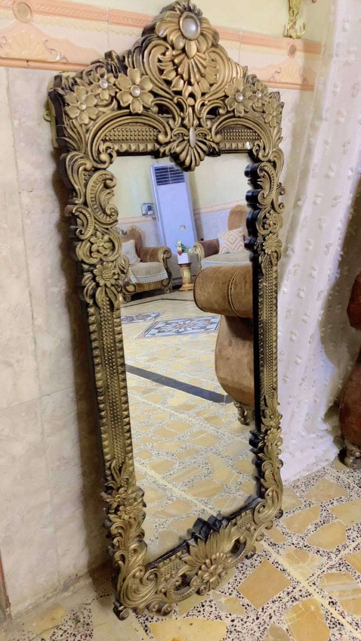غراض للبيع
جرباية نفر نظيفه سعر 30 
طبلات ثلاثيه سيت اثنين صغار وحده كبيره سعر السيت 40 الف 

ميز بلازما السعر 30 

مراية السعر 15 الف 

الغراض بيهن مجال بسيط

للأستفسار التواصل على الرقم 
***********
