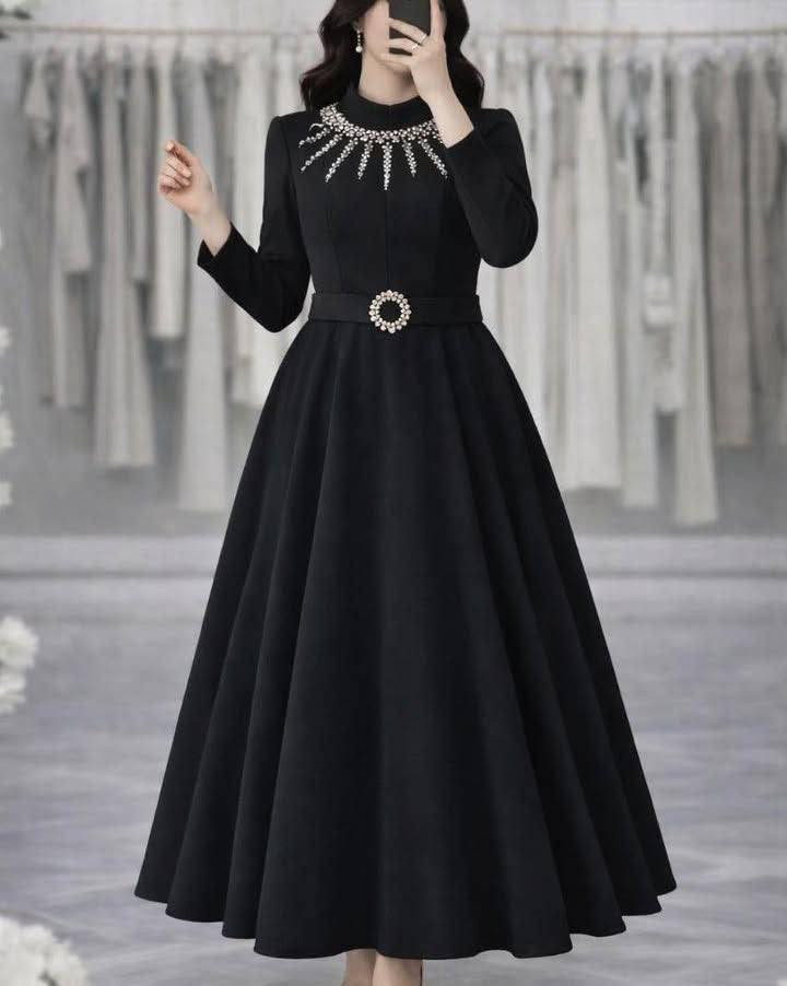 فستان السعر 
القياسات 40 42 44 46 48 50 
القماش دابل ماستر كوالتي ايطالي


**إذا كنت صاحب هذا الإعلان وتريد حذفه لأي سبب، رجاءا أرسل رسالة إلى الدعم الفني**