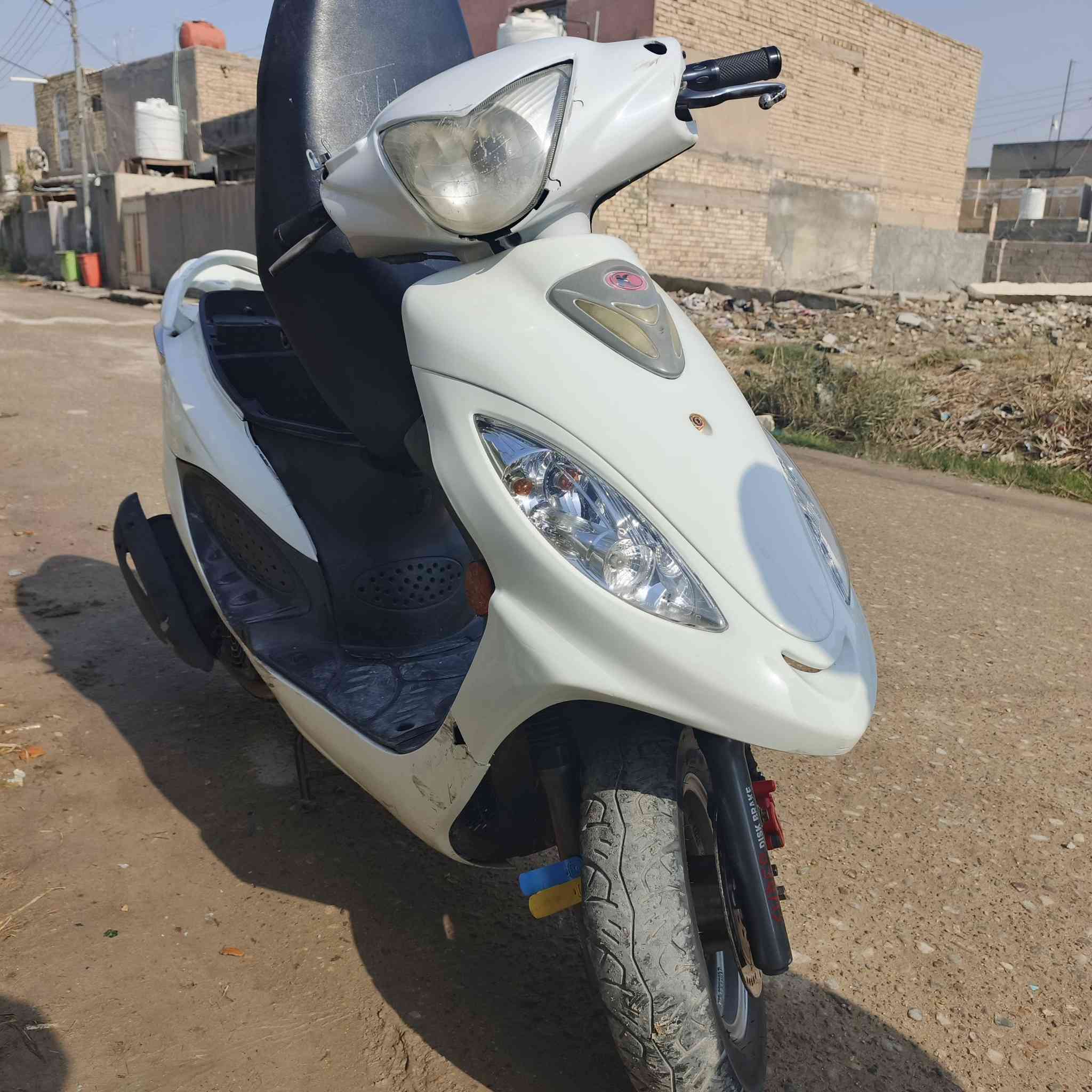 سلام عليكم دراجه كامكو بوليس موديل 2014 دراجه رمبه  مكفوله من كلشي مكينه كهربائيات السعر 800 الف وبيها مجال للطيبين ***********الرقم
