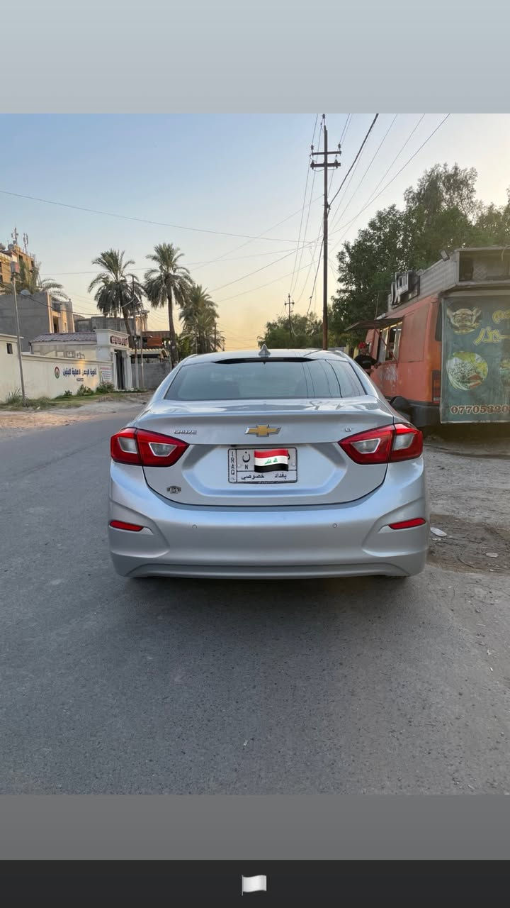 شوفرليت كروز 2019 / 1400 تيربو 
قطعتين صبغ بدون لغد وشاصي 
جاملغ وبنيد فقط حادث امريكا 
ماشيه 152كم وقابل للزياده 
المحرك والكير مكفولات 
التبريد ثلج 
المحرك ادامه كاملة فلتر شوته بلكات وتنضيف نوزلات وجويتر وغسل الراديرات 
صدر جديد قبل سبوع شاده 
باتري جديد 
موضفاتها LT المعروفه 
بصمة تشغيل وابواب وجنطه 
كشن كهرباء + تدفه وتبريد
تحكم ستيرن جهتين
اوتو ستوب 
لايت لد اوتو ستوب
شاشة كار بلي + شاشه اعطال 
منفذ اوكس+ USB+بلوتوث 
حساس تاير 
كامره دواره 
السياره جاهزة مابيها مصرف 
بأسمي تحويل  ثاني يوم 
السعر 94 وبيها مجال حك الجيه
***********
