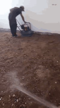 عمال لفرش السبيس وحدله ولتنظيف انقاذ المنازل والاصاب ارضيه المنزل للاس...