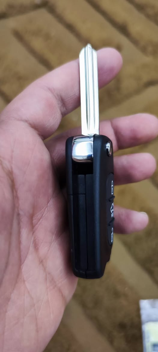 كڤر سويچ (( بدون خريطة )) المفتاح خام مامحفور قطعة جديدة السعر 5 الاف ، يوجد توصيل .


**إذا كنت صاحب هذا الإعلان وتريد حذفه لأي سبب، رجاءا أرسل رسالة إلى الدعم الفني**