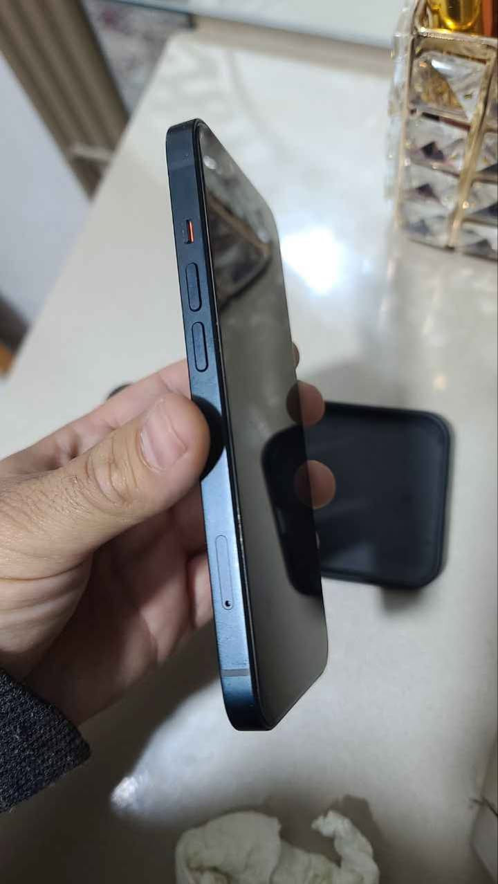 للبيع فقط بدون مراوس ايفون ١٣ عادي لون نيلي غامق ذاكرة ١٢٨ بطارية ٨٣ الجهاز اوربي بدون كارتون مامفتوح وتر بروف سعره ٣٥٠ وبي مجال بسيط مكاني كربلاء *********** كربلاء, العراق
