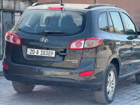 سنتافيا 2011 امريكي بدون حادث سياره ليبل واحد
مكفوله من الضربه ولصبغ فقط البابين جهت الصدر مرشوشه كلير مكينه وكير خير من الله صدر جديد مكينه
مكاني بغداد السعر120 مكينه4 رقم ديالى اب اسمي
رقم ***********
