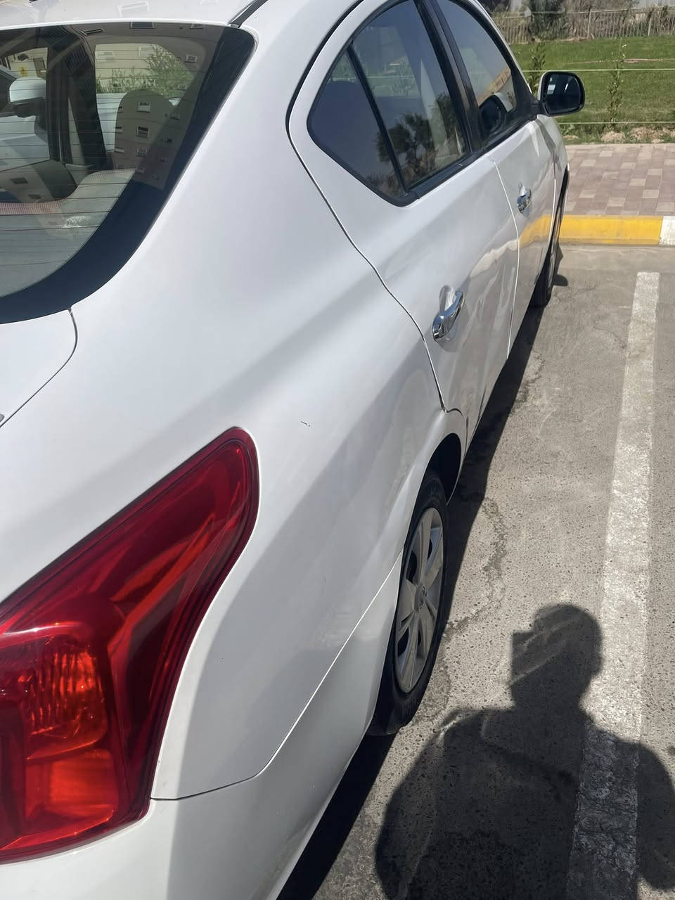 سني هندي موديل ٢٠١٩ ماشية   ٢٧٦ الف  سونار موجود بالصور وبالإضافة بيه بارد بالباب خلف الصدر رقم بغداد سنوية نافذه سعر ١٠٠ 
***********
