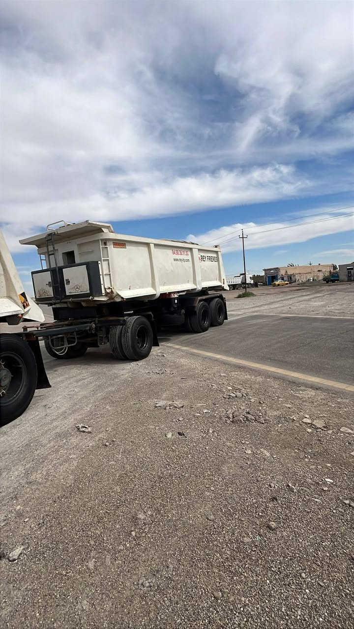 للبيع او مراوس  بتريلا 
اكتروز موديل ٢٠٠٥بموديلها بأسمنا تحويل مباشر
مجموعه جي اف
كير كهربائي 
تخم تاير جاهزه للعمل
مكان كوت 
للأستفسار اتصل ***********
