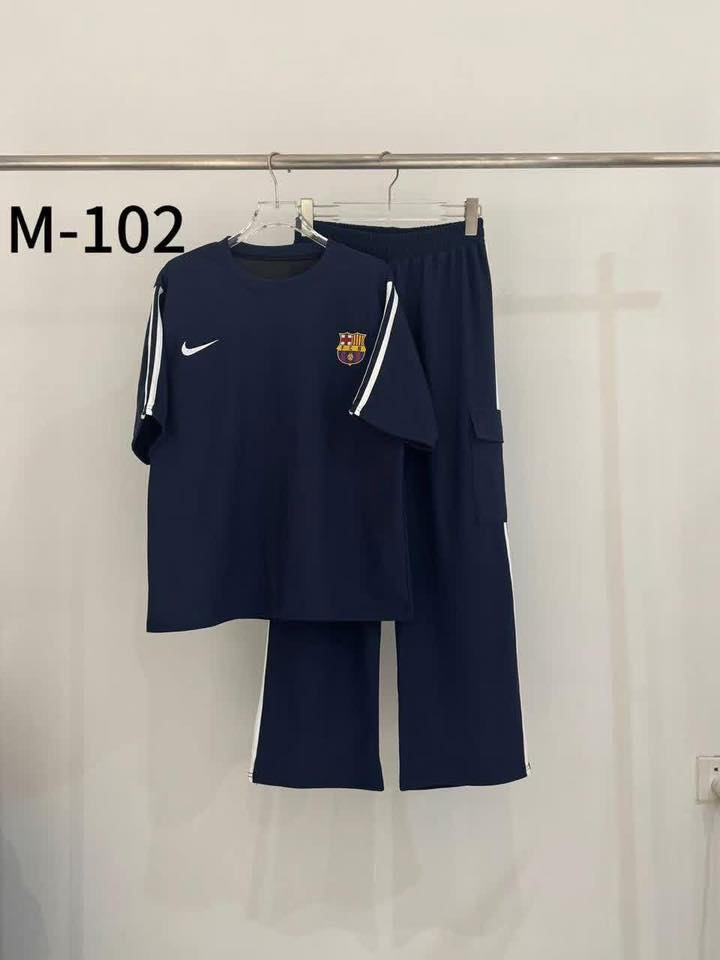 #جديدنــــــــــا تراك نسائي ماركه برشلونه 
يوجود خدمه توصيل لجميع المناطق 
#اكسبلور_فولو
#الشعب_الصيني_ماله_حل
#تراك
#توصيل__بغداد__محافظات


**إذا كنت صاحب هذا الإعلان وتريد حذفه لأي سبب، رجاءا أرسل رسالة إلى الدعم الفني**