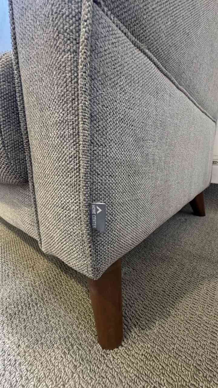 السلام عليكم 

تخم للبيع من هوم سنتر ماخذه قبل 2 شهرين ومامستعمل بعده جديد اخذته بـمليون و660 رايده بـ مليون ونص 
عنواني / حله شارع 80 كربلاء 
للاتصال ***********
