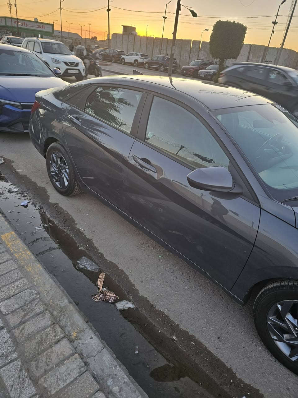 النترا امريكي موديل 24 نص فول بصمه رادارات امامي وجانبي وخلفي تشغيل عن بعد المكينة الفين دوش توقيف ذاتي السيارة ليبل واحد دخول جديد بسمي المنفيس موجوده السيارة بغداد السعر اتصل على الرقم ***********
