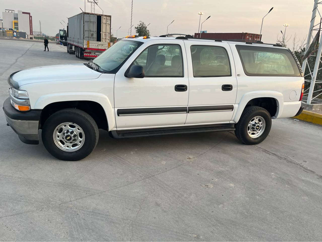 سلام عليكم شوفر ليت مديل 2002 رقم بغداد نكليزي بسمي سنويه مجدد 30 تحويل ثاني يوم كفاله ضربه وتبديل بيه قطعتين صبق فقط الباقي كفاله مكينه 6100 كير 1000 جدد تخم تاير برجستون حداديه جديده تبريد ثلج السياره جديده بمعنه الكلمه وجاهزه من كلشي السعر 155 رقم الهاتف *********** العنوان البصره البصرة, العراق
