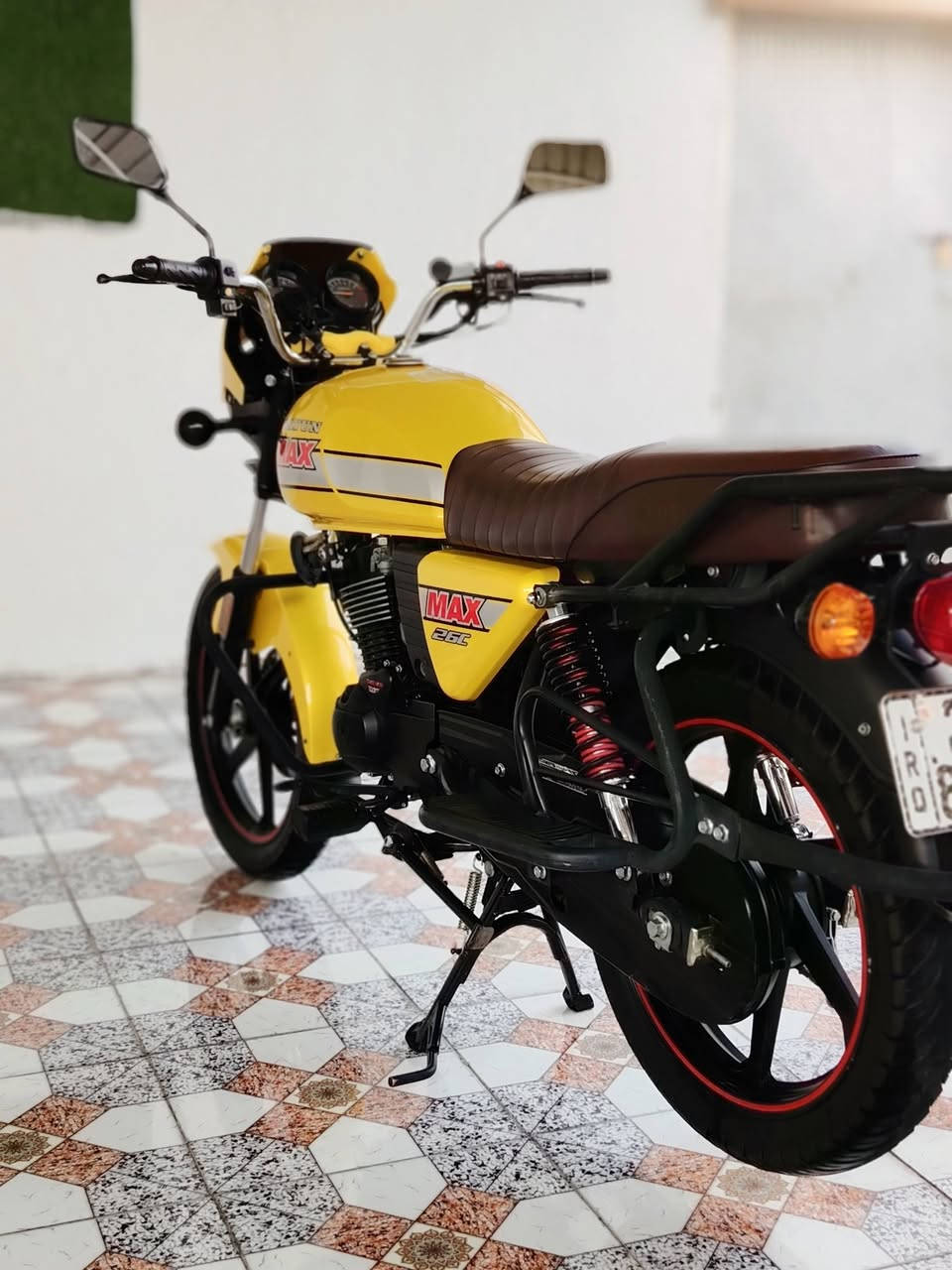 السلام عليكم ورحمة الله دراجه للبيع رقم وتحويل ثاني يوم الدراجه خير من الله ما مفتوح برغي بيه مديل 2023متواجد فقط علتصال وبيه مجال حك الجيه ***********
