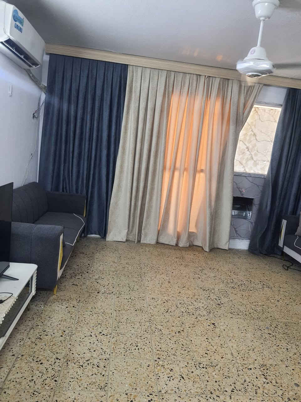 تخم عشره مقعد للبيع
مع البردات استعمال اقل من شهر 
السعر 550 وبي مجال
بغداد ساحه ٨٣


**إذا كنت صاحب هذا الإعلان وتريد حذفه لأي سبب، رجاءا أرسل رسالة إلى الدعم الفني**