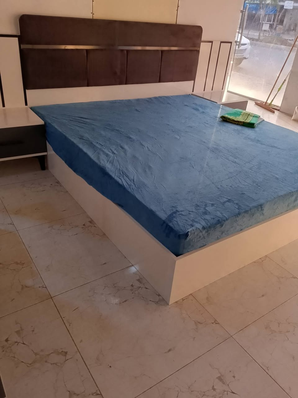 غرف نوم تركي 9قطع الشراي يتصل ***********
