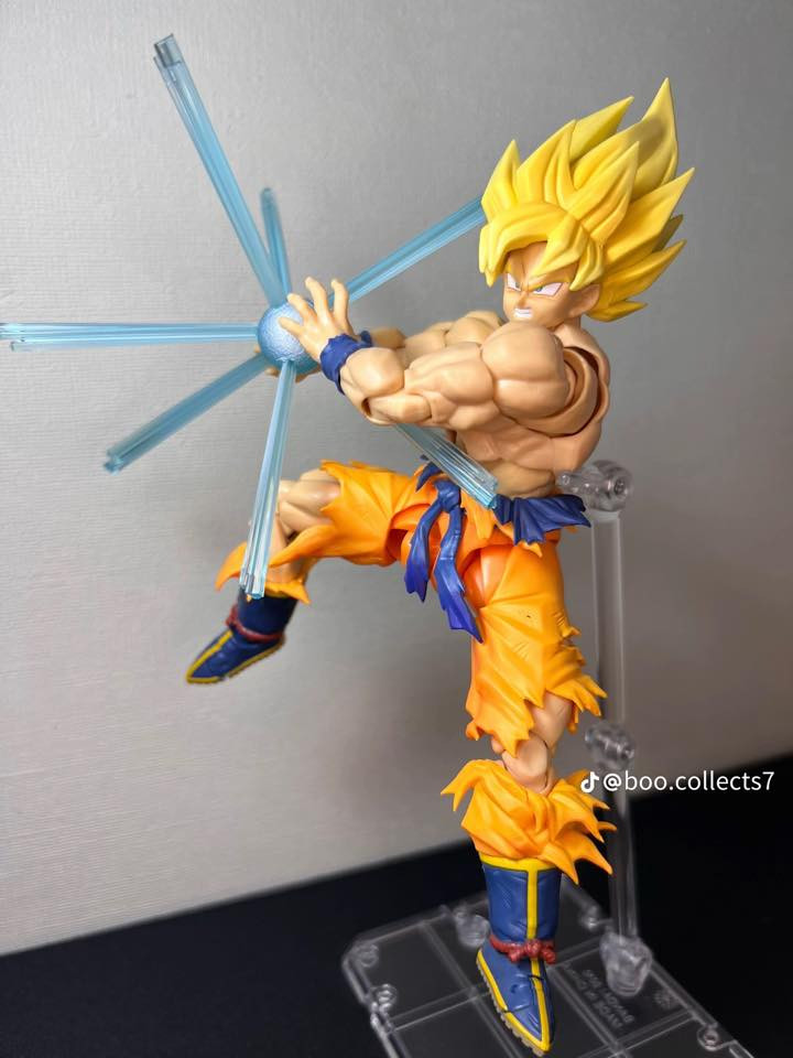 🐉🔥 مجسم Goku Super Saiyan من Dragon Ball Z 🔥🐉

لعشاق دراغون بول، وصل مجسم جوكو الأسطوري بتفاصيل رائعة وجودة تصنيع ممتازة 😍⚡

✅ سلسلة S.H.Figuarts ⭐
✅ يجسد شخصية Goku بهيئة Super Saiyan الشهيرة 🔥💛
✅ مجسم حركي قابل للتشكيل بوضعيات متنوعة 🎯⚔️
✅ يأتي مع 5 أزواج من الأيدي البديلة ✋✨
✅ يتضمن 3 تعابير وجه مختلفة لإظهار المشاهد القتالية 😎😠😁
✅ قطع شعر إضافية لمزيد من خيارات العرض 💥
✅ خامات عالية الجودة من PVC و ABS 💎
✅ ارتفاع المجسم حوالي 14.5 سم 📏
✅ مناسب للعرض والتجميع لمحبي الأنمي 🎁✨

💰 السعر: 20 ألف فقط 🔥💵

🎁 قطعة مميزة لهواة جمع المجسمات وعشاق Dragon Ball Z 🐉⚡

🚚 متوفر توصيل لكافة المحافظات 🇮🇶📦

📞 للطلب والاستفسار:
***********
