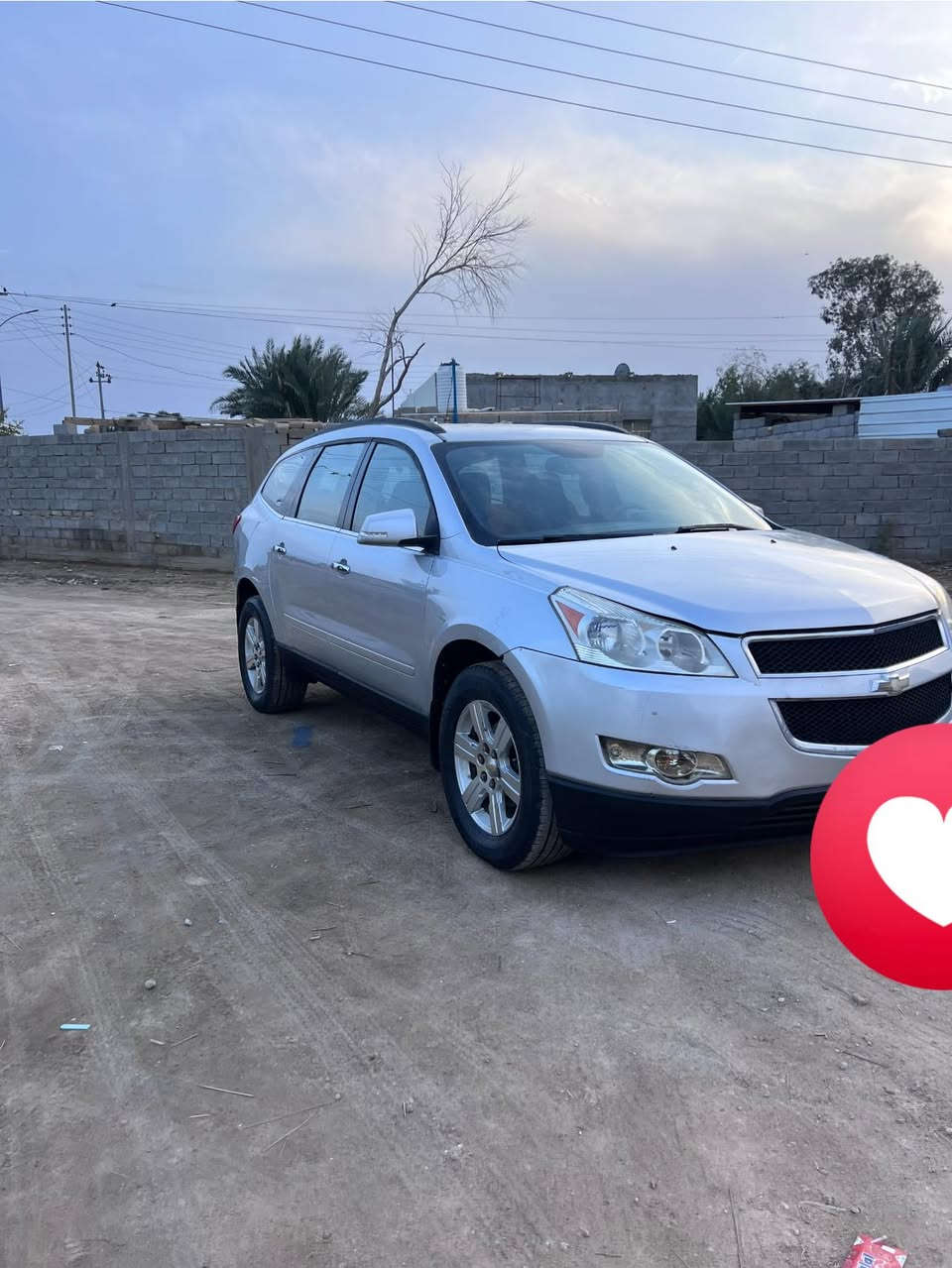 سلام عليكم شوفو ليت ترافرس مديل ١١.  رقم بغداد ضرر لحاملغ الامامي وبيهه رشه بصيطه بالدور لخلفي مكينه كير جدد سياره جديده لسعر ٨٧ الاتصال ***********
