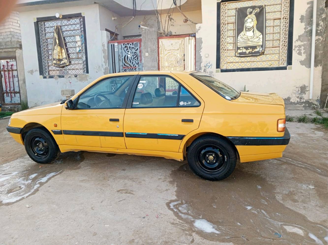 للبيع سياره بيجو لميس موديل ١٦ دشبول العالي كفالة عامة عدا البنيد بي كلير فقط سونار موجود بل منشور رقم نجف انكليسي دولي بسمي سنويه جديده سياره غاز بانزين سياره جاهزه من كلشي مكاني نجف حي ميسان قرب جسر الإمام علي 