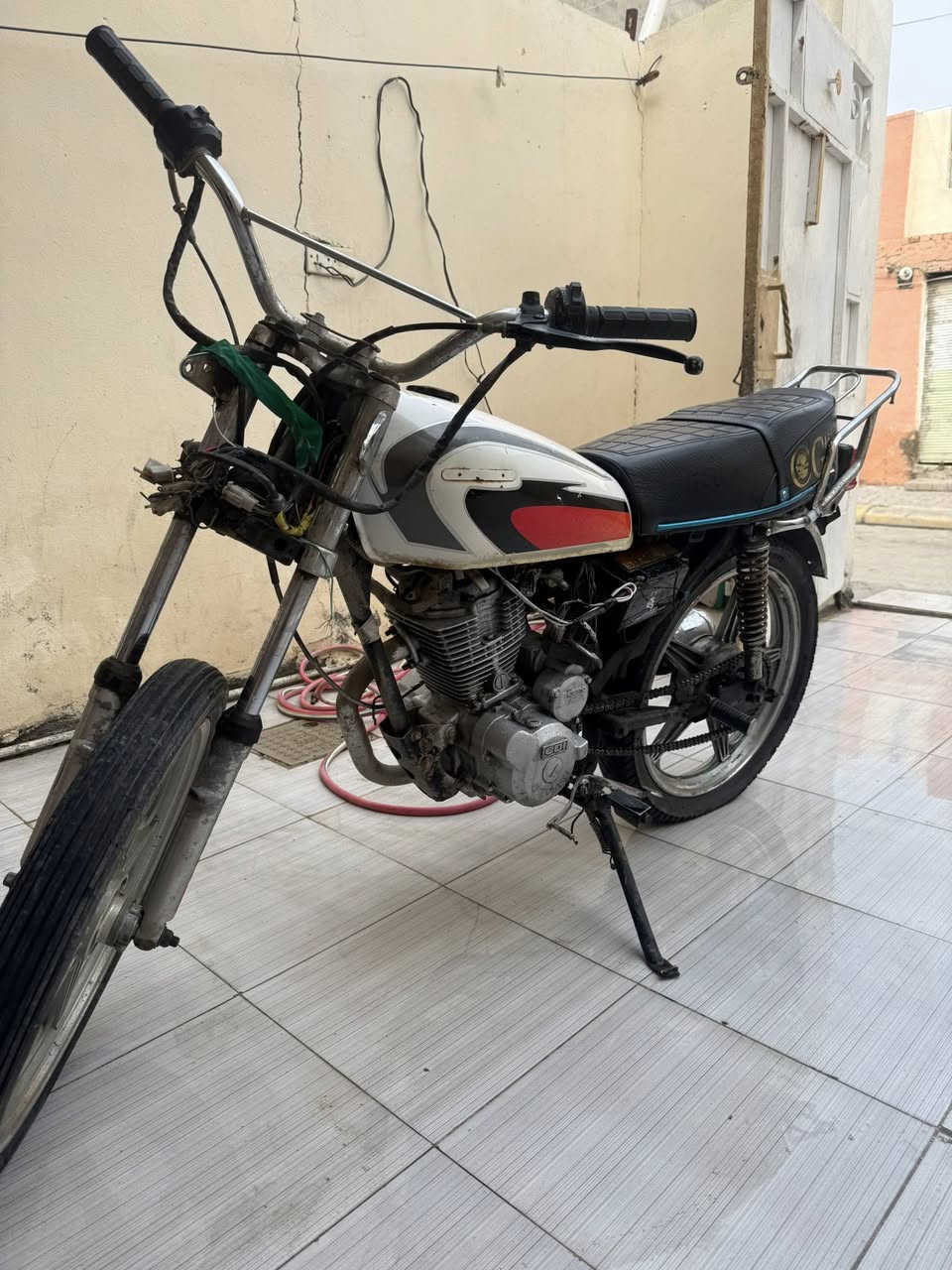 سلام عليكم دراجه البيع سيفان مديل ٢٠رراجه يردلها دشبول فقط وباقي كلشي مابيها اني أبيع عل هاي الوضعيه السعر ٢٥٠مكاني بعقوبه تحرير ***********
