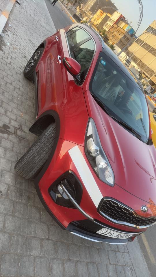 سبورتج موديل 2020 جيتي لاين

السلام عليكم سبورتج فول جيتي لاين بانوراما داخل حمصي صندوق كهرباء فول ماشية 40 الف مكفولة ما عدا هاي الطخه بالباب الخلفي ممسويها موضحه بالصور
السعر 197 وبيها مجال بسيط 
بغداد الطالبية 
***********
