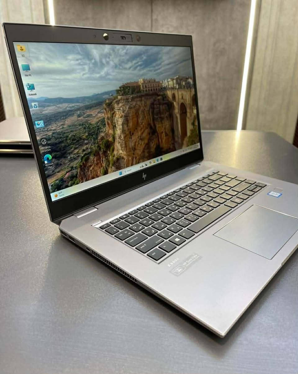 السلام عليكم شباب،

للبيع لابتوب غني عن التعريف، HP ZBook Studio 15 G5 Workstation. الجهاز نظيف جداً (كما موضح بالصور)، استخدام راقي للأداء العالي. مثالي جداً لمهندسي الجرافيك، المصممين، المبرمجين، والطلاب الذين يحتاجون برامج ثقيلة.

🔥 أهم المواصفات 

المعالج (CPU): Intel Xeon E-2186M (أداء يعادل i7 الجيل العاشر، فئة H القوية)

الذاكرة (RAM): 32GB DDR4 (قابلة للزيادة، )

التخزين (Storage): 512GB SSD NVMe 

كارت الشاشة (GPU): Nvidia Quadro P1000 4GB (مخصص للبرامج الهندسية والرندر)

الشاشة: 15.6 بوصة Full HD

نظام التشغيل: ويندوز 11 برو أصلي. 🏁

الميزات الإضافية: كيبورد ضوئي (عربي/إنجليزي)، بصمة وجه وأصبع، ومنافذ Type-C و USB متعددة. 🛡️ 

السعر : 600,000

للتواصل واتساب : ***********
