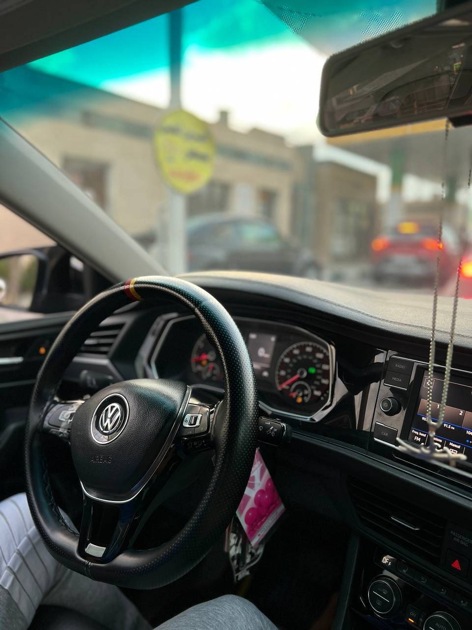 Jeeta 
موديل 2019
وارد امريكي
ماشية 170 كم
سقف بانوراما 
بصمة تشغيل 
بصمة ابواب 
كامرة 
رادار امامي 
نقطة عمياء 
توقف ذاتي 
تحديد سرعة 
كشن جلد 
كشن هيتر 
لايت زينون 
لايت لد 
هندبريك بصمة 
غرفة داخلية جلد
3 انظمة للقيادة ( اسبورت +عادي + ايكو 
نظام كير 8 نمر ( عادي +اوتو 
بعد بيه مواصفات خير من الله 🌹🌹🌹🌹
 
3 قط جاملغ وبنيد حادث امريكا
وهنا انطخت الجنطه وبدلتها

مكان السياره حي الجهاد 📍
السعر 135 وبيها مجال 

للأستفسار الاتصال
***********
