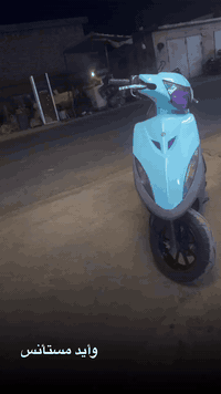 السلام عليكم شباب دراجه ماكس عدله للبيع الدراجه رمبه كدامك بيها كفر أربعا ويل كب  تايرات  ماصده اصليه بنفسجيه صالنصه اصليه وبيها نواعم الدراجه كدام  عينك متعرف بيها لا تتصل ***********  مكاني بغداد الكاظميه
