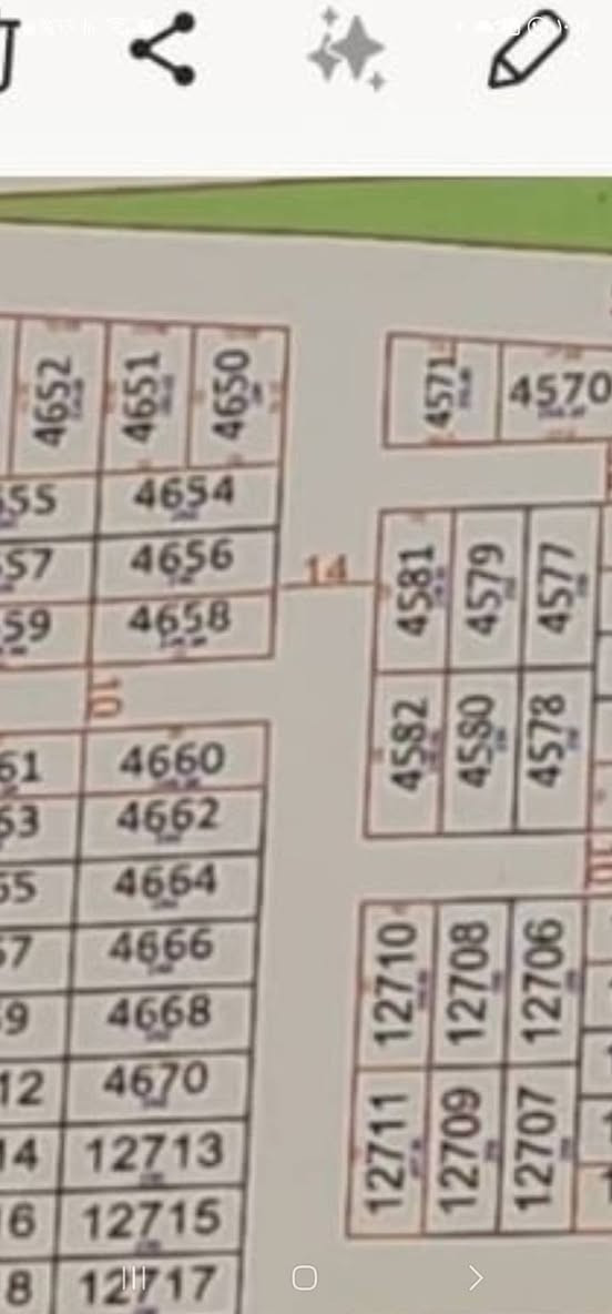 قطعة توزيع الغاز بالبداية 
شارعها 14m المساحة الكلية 250m 
طابو صرف جاهز 
قريبة من شارع 60
بصف الركن
حرف T
السعر  96مليون فقط الشراي يراسلني 
***********
متوفر واتساب @إشارة
