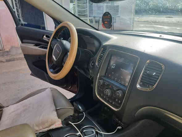 السلام عليكم دوج دورنكو موديل 19 رقم بغداد ماشيه 130 كلين تايتل وارد خليجي فقط الدعاميه مصبوغه اثر شخوط  استخدام شخصي فوول مواصفات للاستفسار اكثر *********** السعر 30 وبيها مجال
