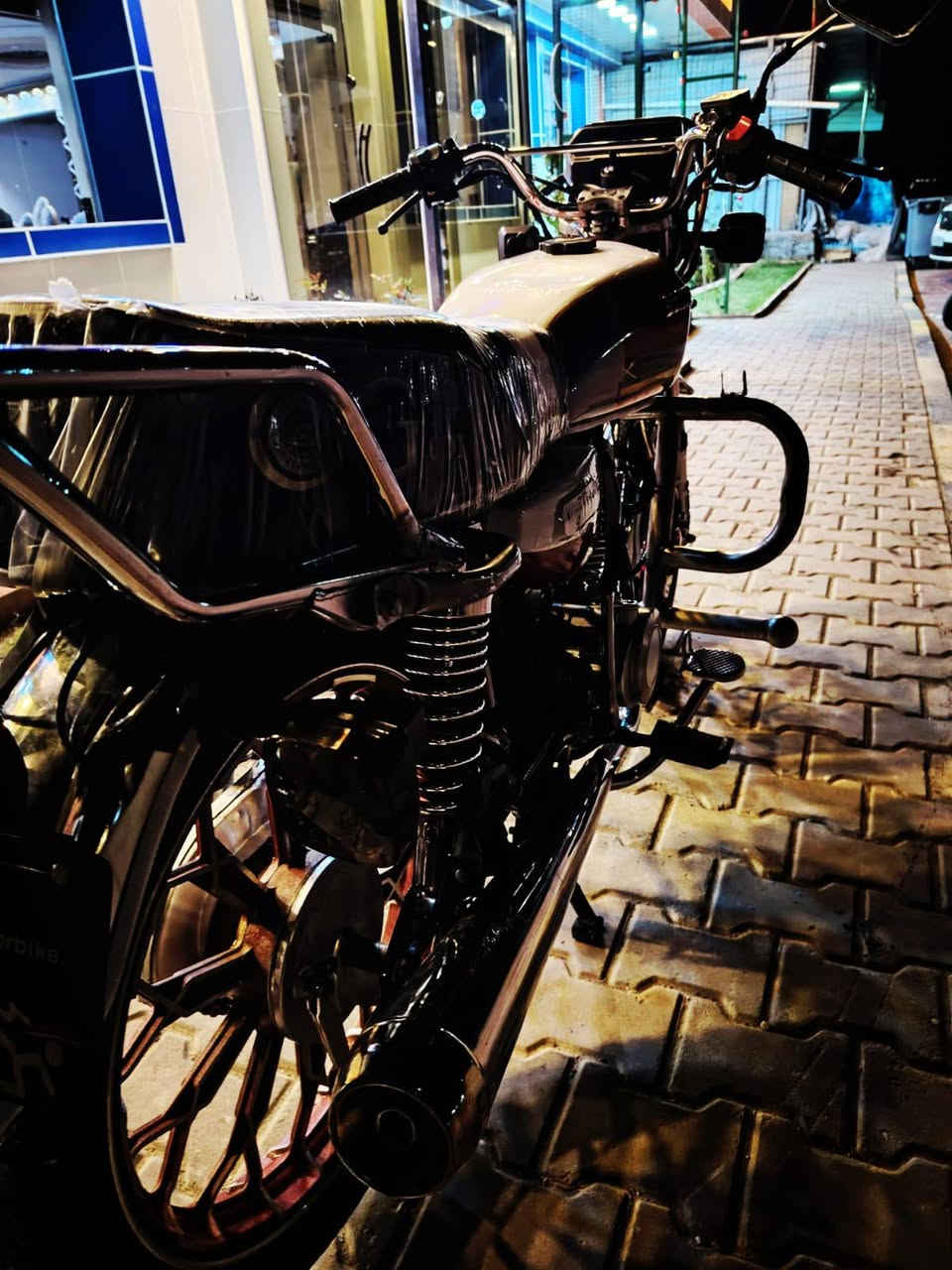 ياالله
السلام عليكم ورحمه الله وبركاته 
ايراني سولنك ابو الختم الاصلي للبيع نضافه كدامك 
لون مميز طماطي 🔴
 سويج واحد+سويج تانكي واحد 
 محرك 150 حقيقي 
موديل 2024
صالنصه كاتم 
ملاحظه دراجه مابيه ولا ورقه 
متواجد خاص 
اوو اتصل على الارقام 
***********
***********
مكاني الصكلاويه 
+بيه كم نقص
