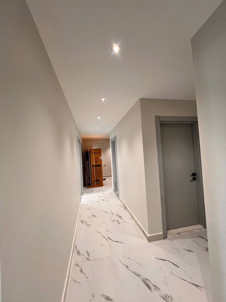 جزء من عملي  جوتن داخلي وخارجي وعمل كافه الاصباغ 

طلس معجون وستن/ورق جدران/ سحبات فوم داخليه 

معالجه الرطوبه/ ديكور بديل الرخام والخشب والشيبورد 

ترميم وتصليح البيوت القديمه/شبابيك تنظيف وصبغ حراري 

شغل درجه اولى/ ***********
