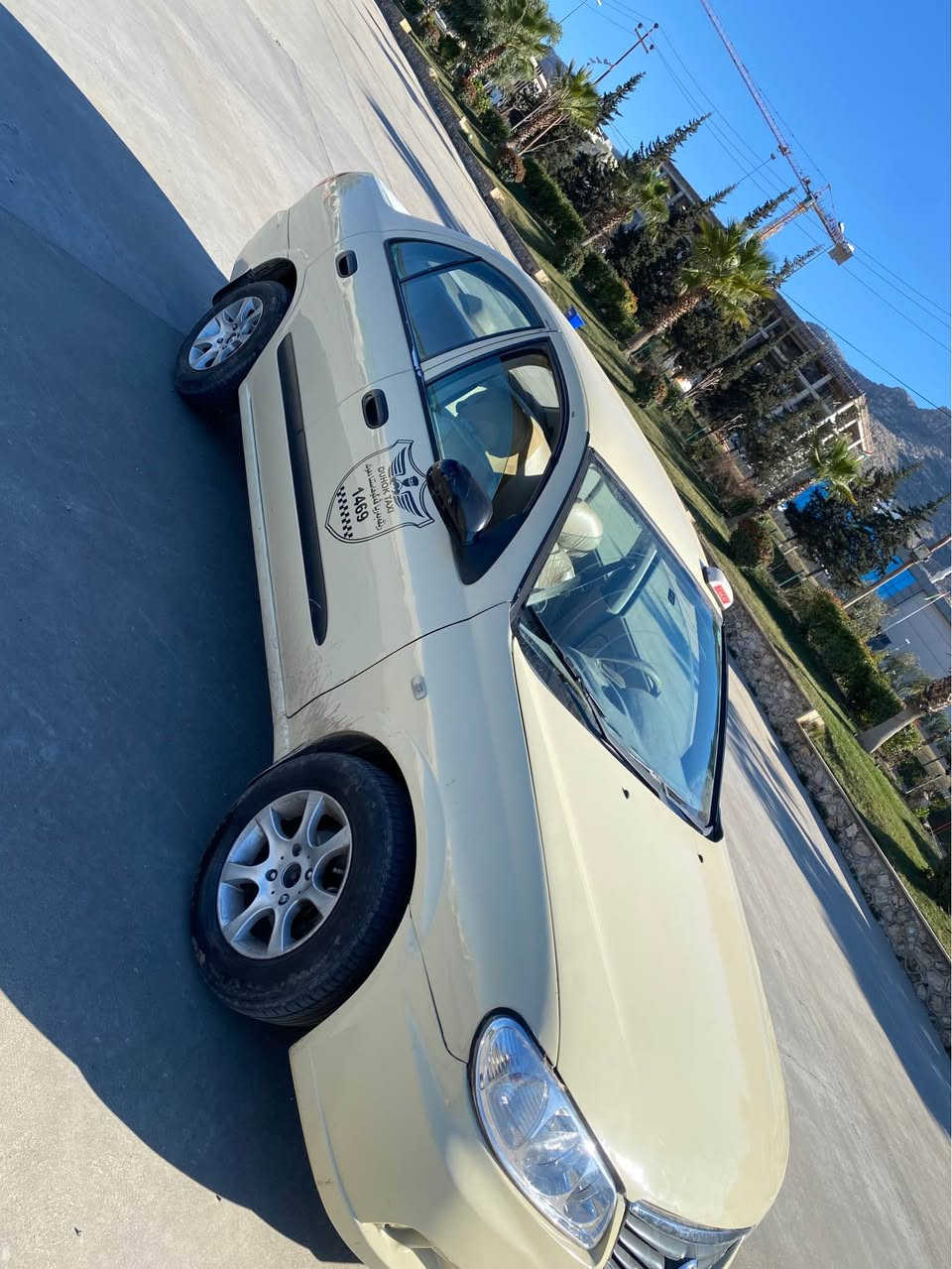 صةني 2012
 5قطعه سبخ 
9 ورقه غرامة سةر 

*********** دهوك, العراق
