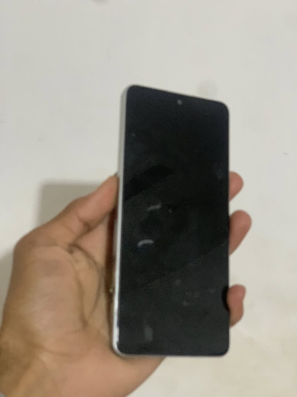 السلام عليكم
بوكو x6 pro
مستبدل شاشه عاديه 
ذاكره 512 رام 12+6
جهاز يفيد للالعاب يشغل 120 فريم 
سعره 100 الف 
الموقع سوق الجمعه او سوق الطيور مقابيل مخللات الكرار 
***********
