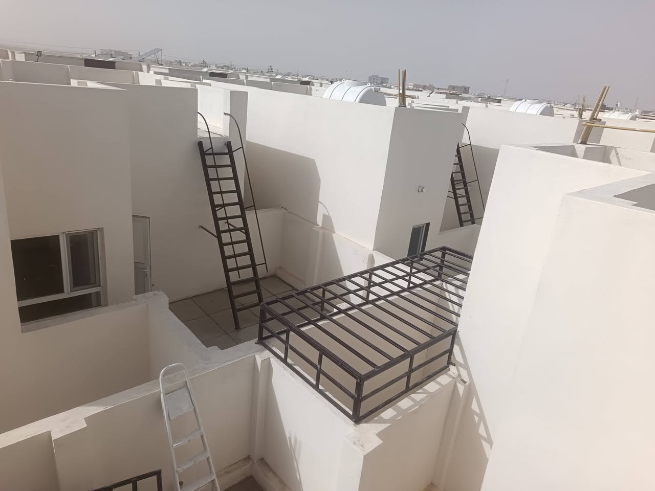 سلام عليكم
حداد متنقل العمل كافه اعمال الحداده
بواب شبابيك محجرات تصليحات
*********** وتساب
