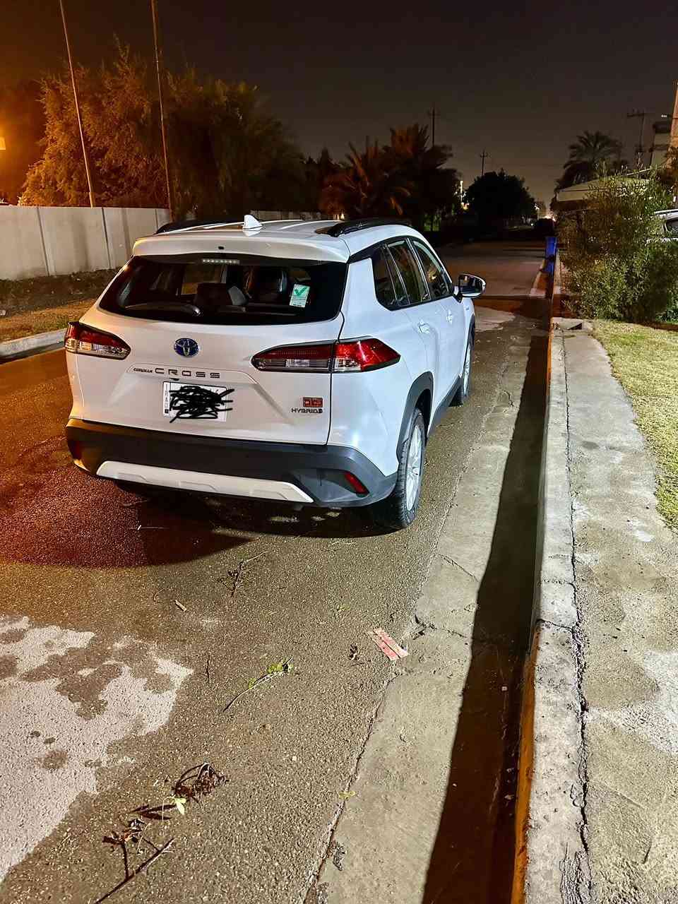 السلام عليكم
كورلا كروس ام الضمان شركه ساز مكفوله من كل شي 
فتحه  سلايت معروفه موصفات الشركه  نظيفه جدا رقم بغداد  تحويل ثاني يوم ماشيه ٤١ السعر ٢١٠ ورقه $$ مكان السياره بغداد حي الجامعه 
***********للاستفسار 
***********
