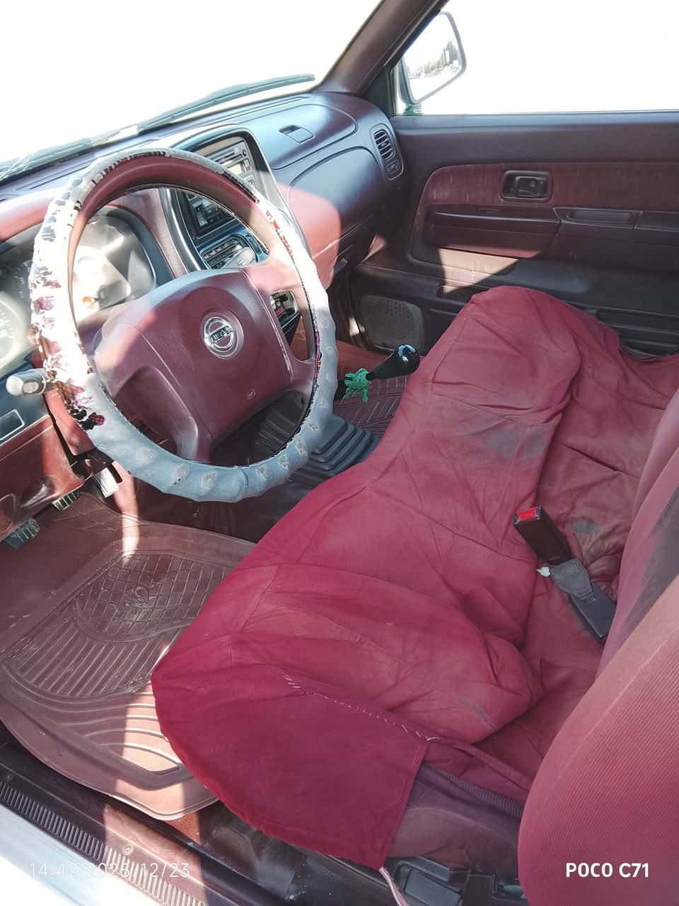 سلام عليكم بيكم نيسان موديل 12مكفولة كفالة عامة  المكان ناصريه  سوق الشيوخ  السعر 133وبيها مجال بسيط الشراي يصتل على الرقم ***********
