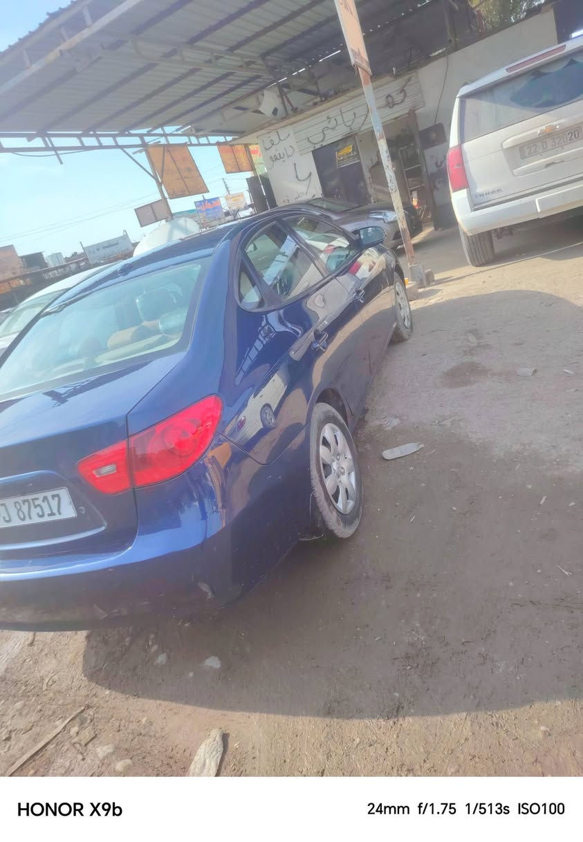 السلام وعليكم للبيع الانترا 2007 رقم بغداد دولي  مصبوغه عام جماليه اثر جلح.كير ومحرك جدد سياره بچمها كبس ع الشركه حوض. الجنطه عل شركه  محركها 2000  داخل لونين.السعر 80 وبيها مجال مكاني تكريت
***********   / ***********
