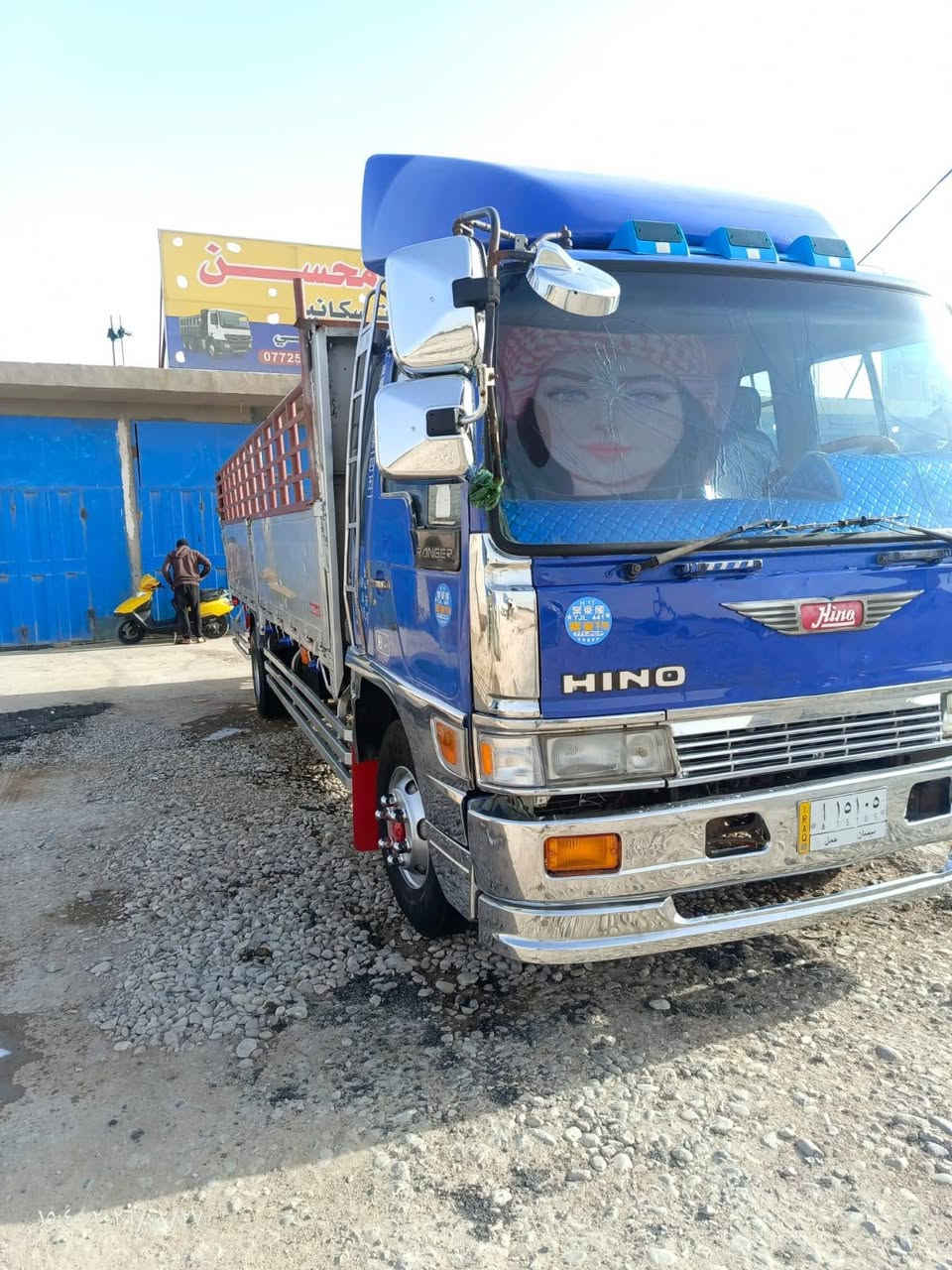 سلام عليكم سياره هينو طيرة ستة وربع بلادي ٧٠ عادي سياره جاهز من كلشي مكان كوت لشهداه تلفون***********
