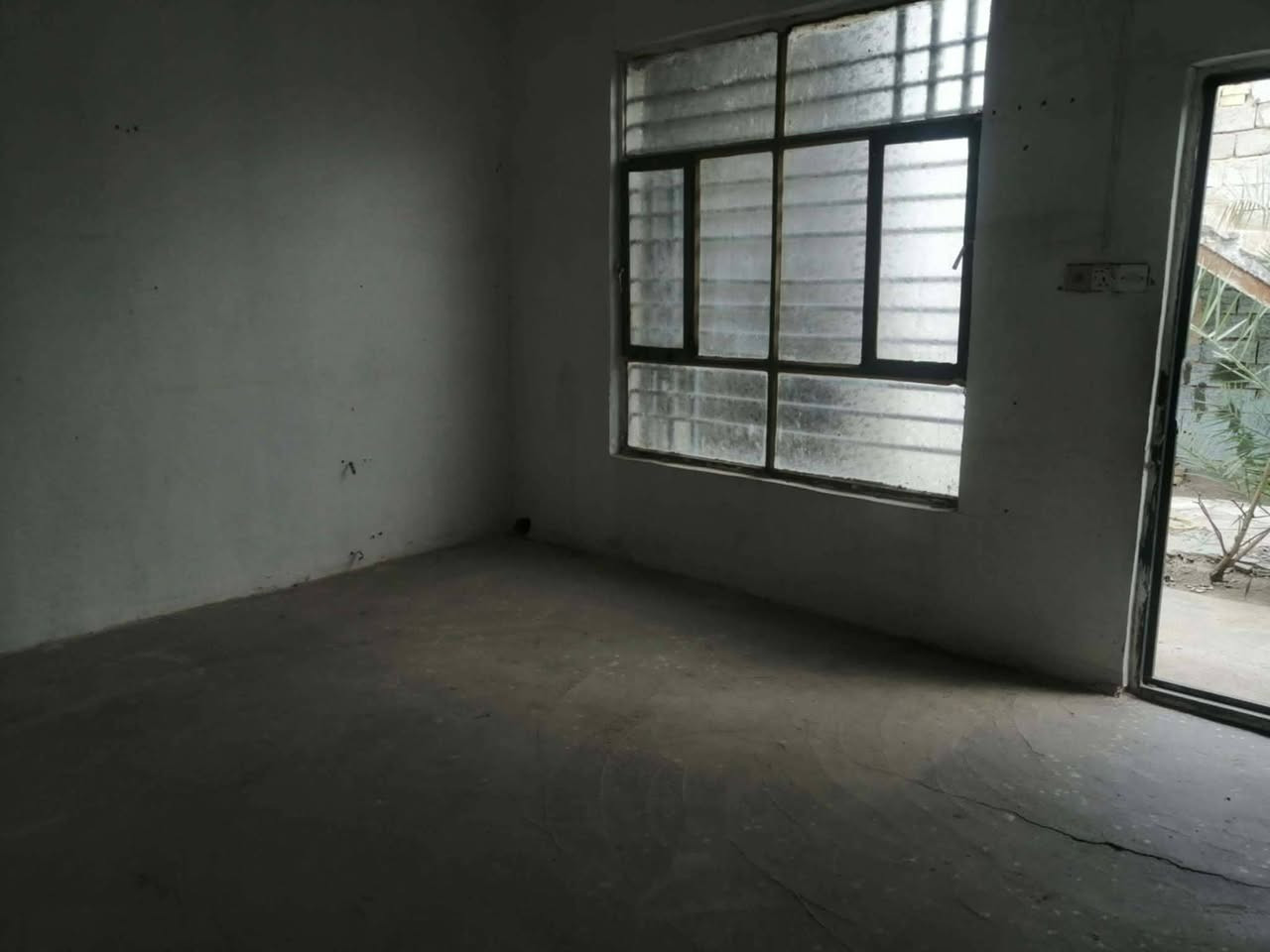 بيت ايجاربالميلاد مزرعة سيد علي 150 متر بي استقبال و غرفتين البيت مفتوح بي حديقة داخلية إيجارة 300  + ماي وكهرباء***********
