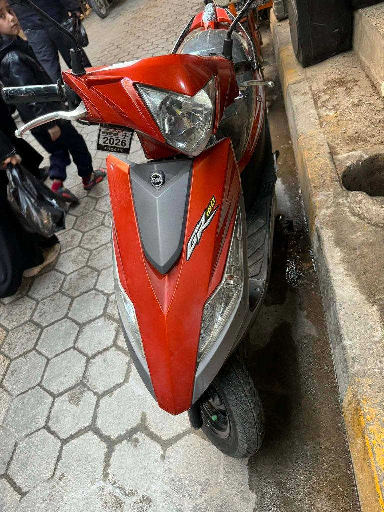 السلام عليكم ورحمة الله وبركاتة للبيع  سايم نحله موديل 19 مسجل وبيه سنويه لسعر 11 ونص دراجه حلوه ونضيفه ومكفوله متواجد بل سوك او مراوس بسايم كير  مسجل للشراي اتصل ***********
