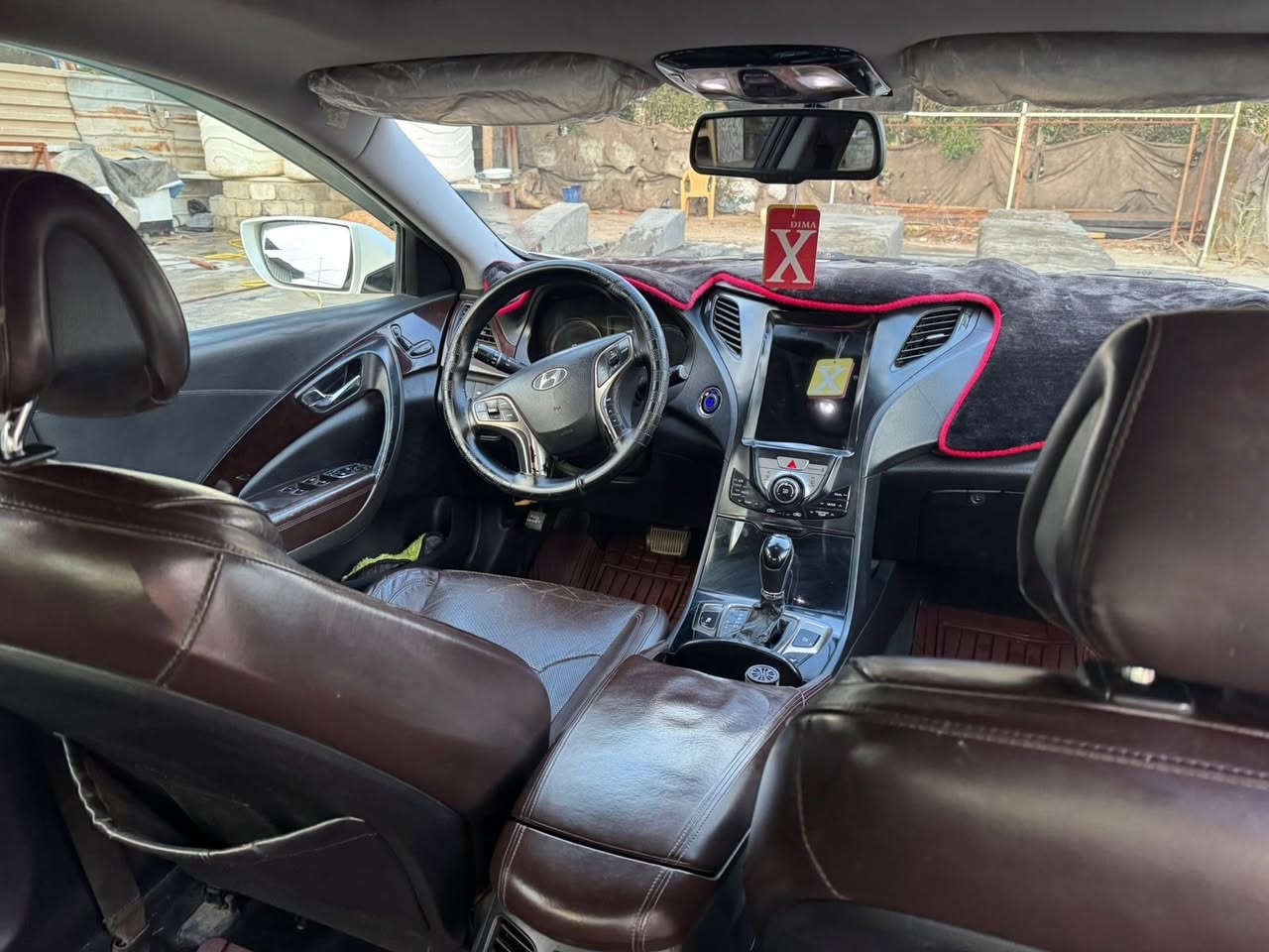 السلام عليكم 
ازيرا 2012 خليجي بيها بارد فقط باب خلفي وتكحيل يم قبغ بانزين
دعاميه صبغ كسر مكفول
سياره ماشيه 240
رقم بغداد انكليزي جديد صدر جديد 
تخم تاير ووياله جدد مال حاويه الوياله ماخذهم تبريد حمدلله ممتاز عبوه فيت بم جديده 
ادامه قبل شهر الغرفه الاحتراق
مي الي بيها اصلي زيتي الاخضر
نواقصها لغيت بوري تدفئه يكلف 100 الف فقط
تجي تشوفهة وتدلل
المحموديه ***********
