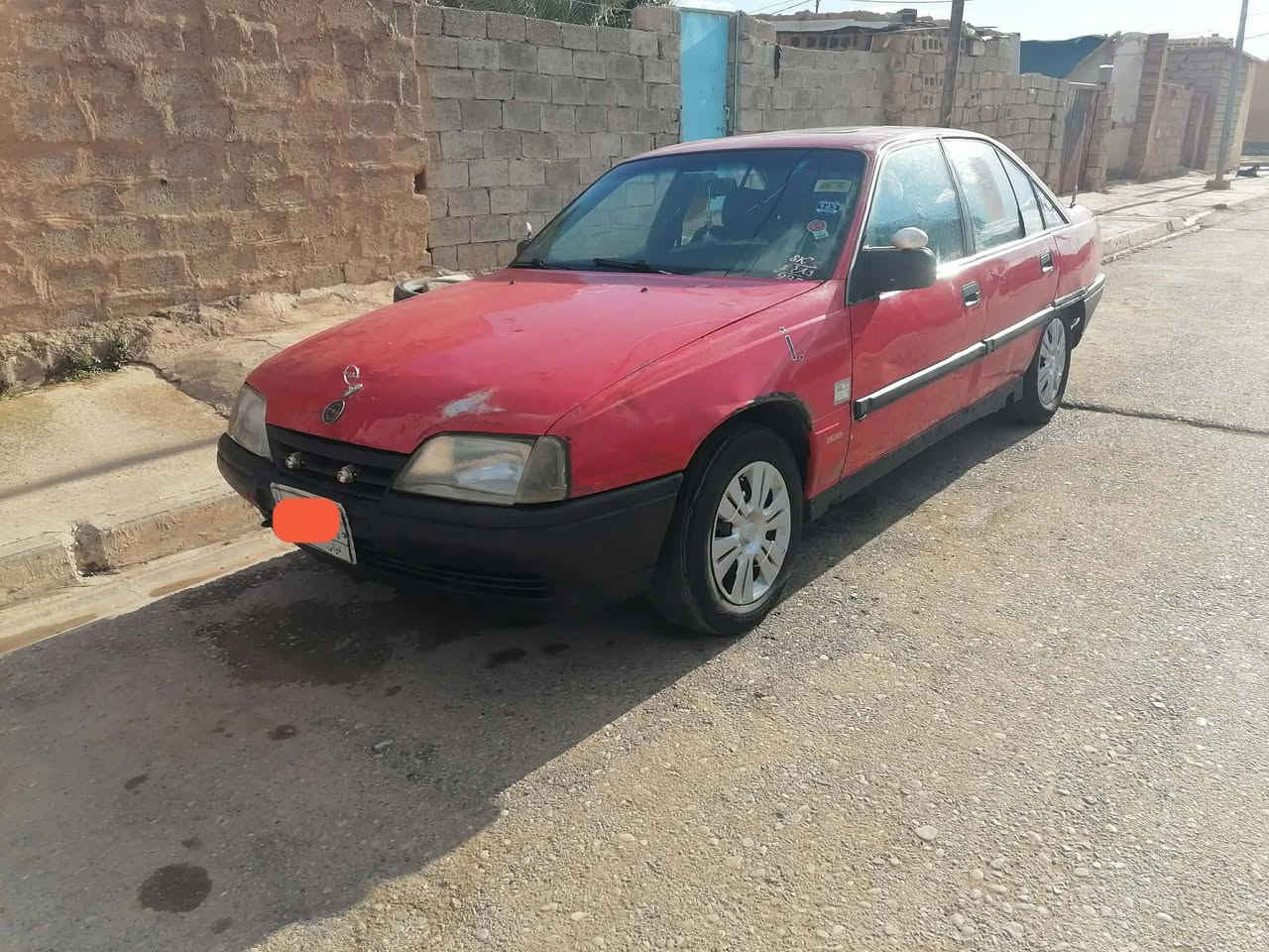 السلام عليكم 
اوميكا نضيفه 
للبيع 
السياره رقم ديالى مشروع وطني ٢٩ مكان السيارة الحويجه ناحيه الرياض الموديل ٨٨ 
الشراي يتصل***********
