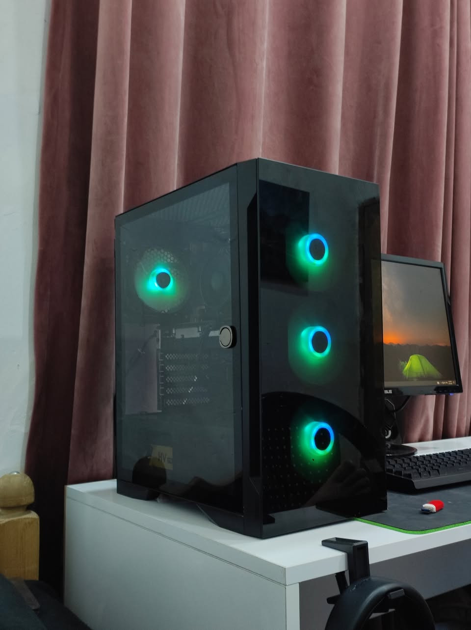 السلام عليكم

📝  ( PC GAMING )

  💻 مواصفات:/
  ▫️ CPU:/ { INTEL® CORE™ i5-10400F PROCESSOR }
  ▫️ GPU:/ { AMD™ RADEON® RX 580 8GB BLACK 2FAN 69℃™ }
  ▫️ M.B:/ { INTEL® ASUS PRIME H510M-A/M.2 } 
  ▫️ RAM:/ { T.FORCE 16GB ( 2x8GB ) DDR4 }
  ▫️ P.U.S:/ { FSB 500W PRO  } 
  ▫️ STORAGE:/ { M.2 NVME 512GB  }
  ▫️ CASE:/ { GAMDIAS TALOS E2 ELITE 4FAN TEMPERED GLASS }
 
📝اخوان بس الكيس دينباع 85 الف واكثر  ويمكم الحساب

💰 السعر: 419,000 دينار عراقي 🔒
📍 مكاني: بغداد - الأعظمية
🚚 التوصيل: بغداد (5 آلاف) | المحافظات (6 آلاف)
📞 رقمي: ***********
