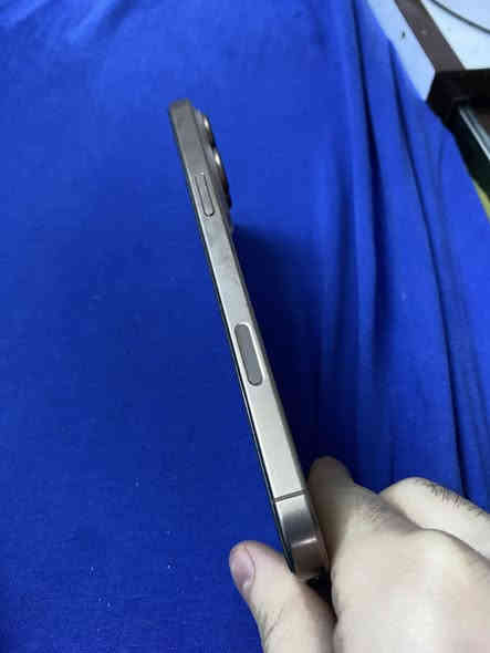 السلام وعليكم ايفون 16برو ماكس لون ديزرت ضمان Abm  ذاكره256الجهاز نضافتة 100 ٪؜ بطاريته 100مشحون39 مره مستخدمه كلش قليل بعده بالضمان مابي اي شخط  السعر 1,480,000
 المكان بغداد شارع فلسطين 
***********
